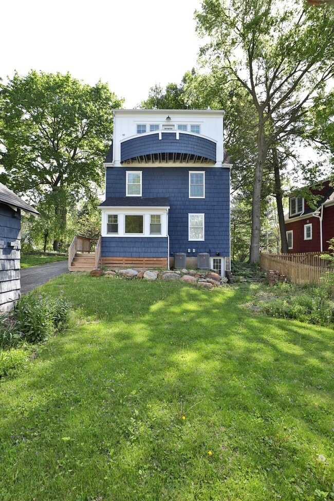 Building Photo - 125 S Knox St