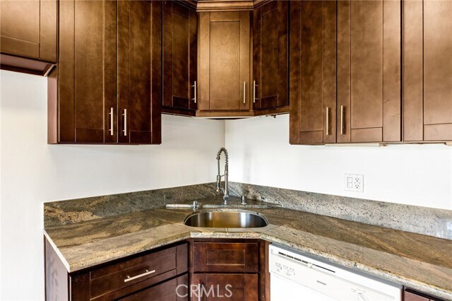 Building Photo - 2104 N Verdugo Rd