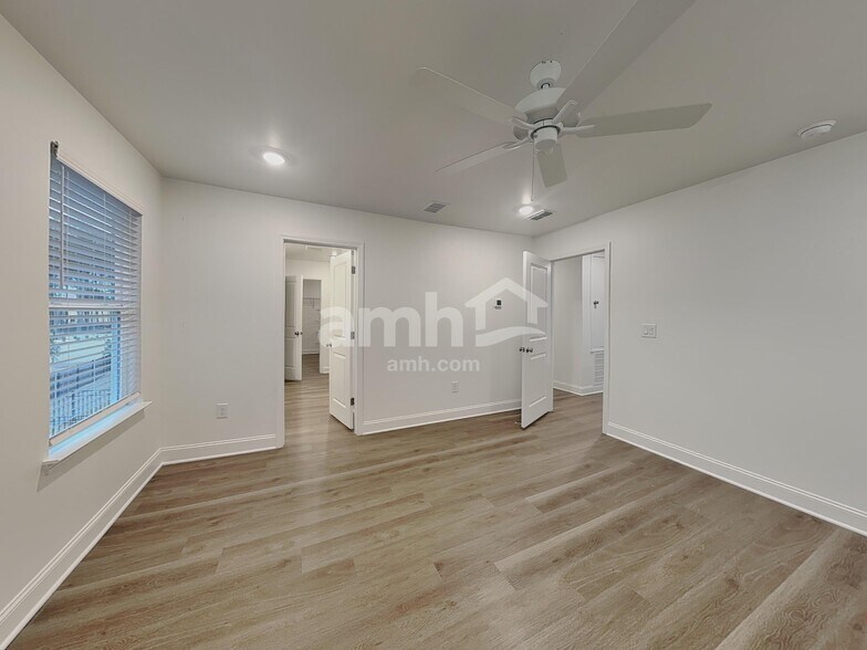 Building Photo - 1488 Aquamarine Dr