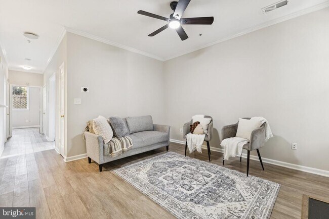 Building Photo - 1361 Garden Wall Cir