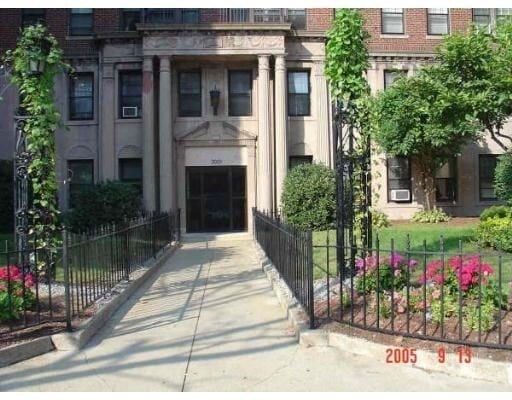 Building Photo - 2001 Commonwealth Ave