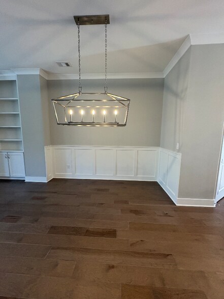 Building Photo - 1104 Thomas St