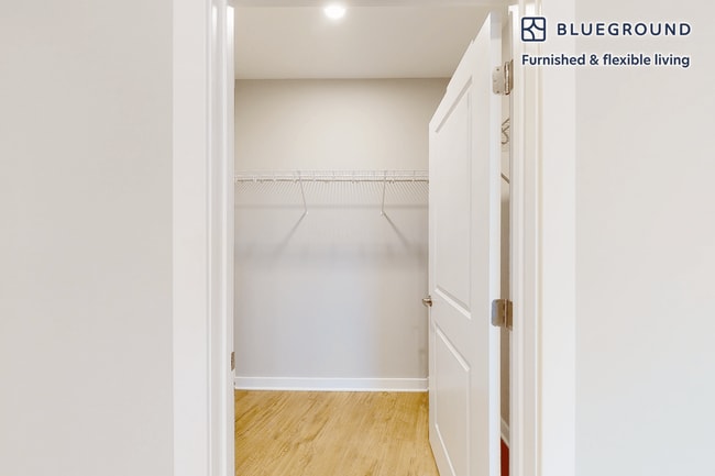 Building Photo - 2 E Joppa Rd