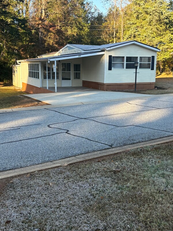 Building Photo - 111 Ells Country Estates