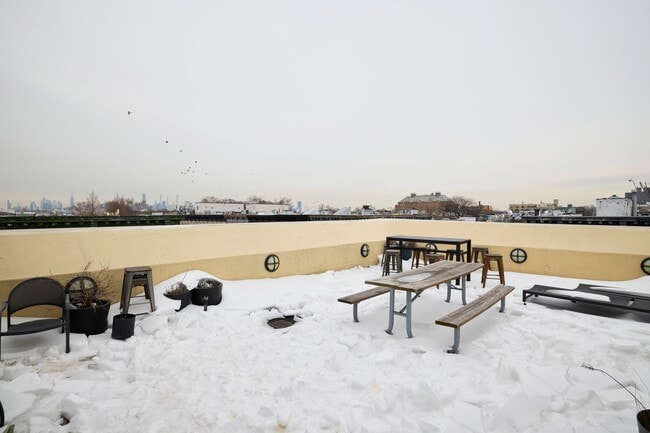 Building Photo - 318 Knickerbocker Ave