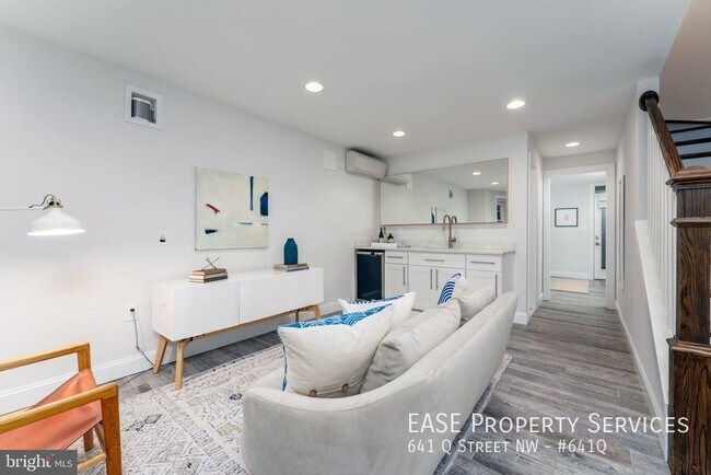 Building Photo - 641 Q St NW