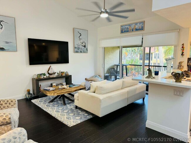 Building Photo - 2121 S Ocean Blvd