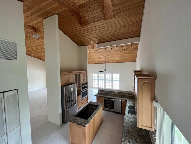 Building Photo - 4020 NW 24th Terrace