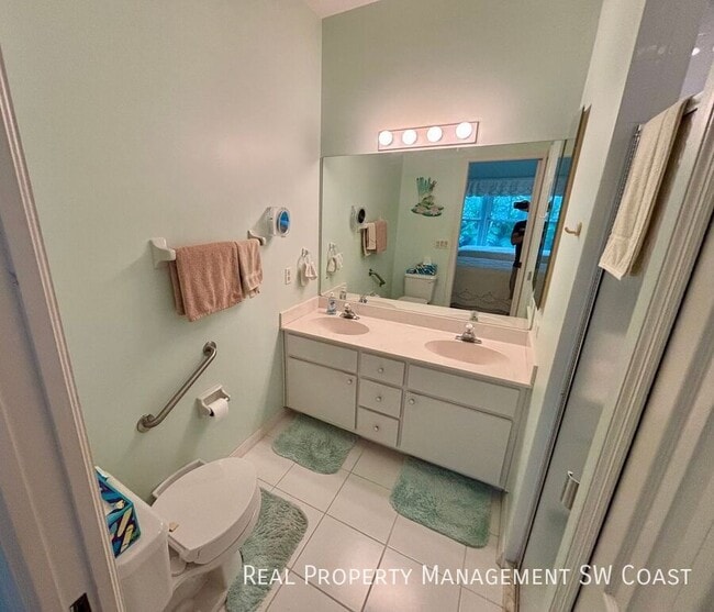 Building Photo - 10734 Blue Bimini Cir