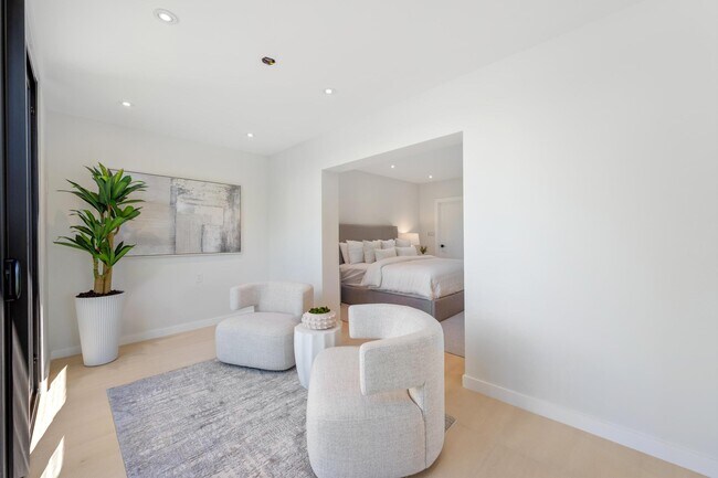 Building Photo - 800 Greensward Ct