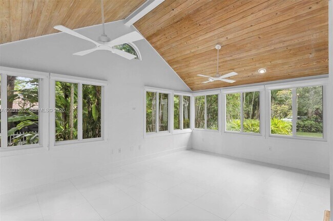 Building Photo - 3945 Loquat Ave