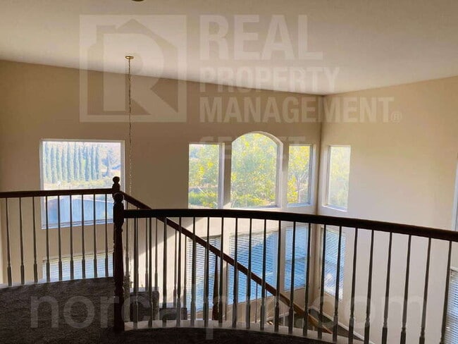 Building Photo - 116 Burgundy Ct