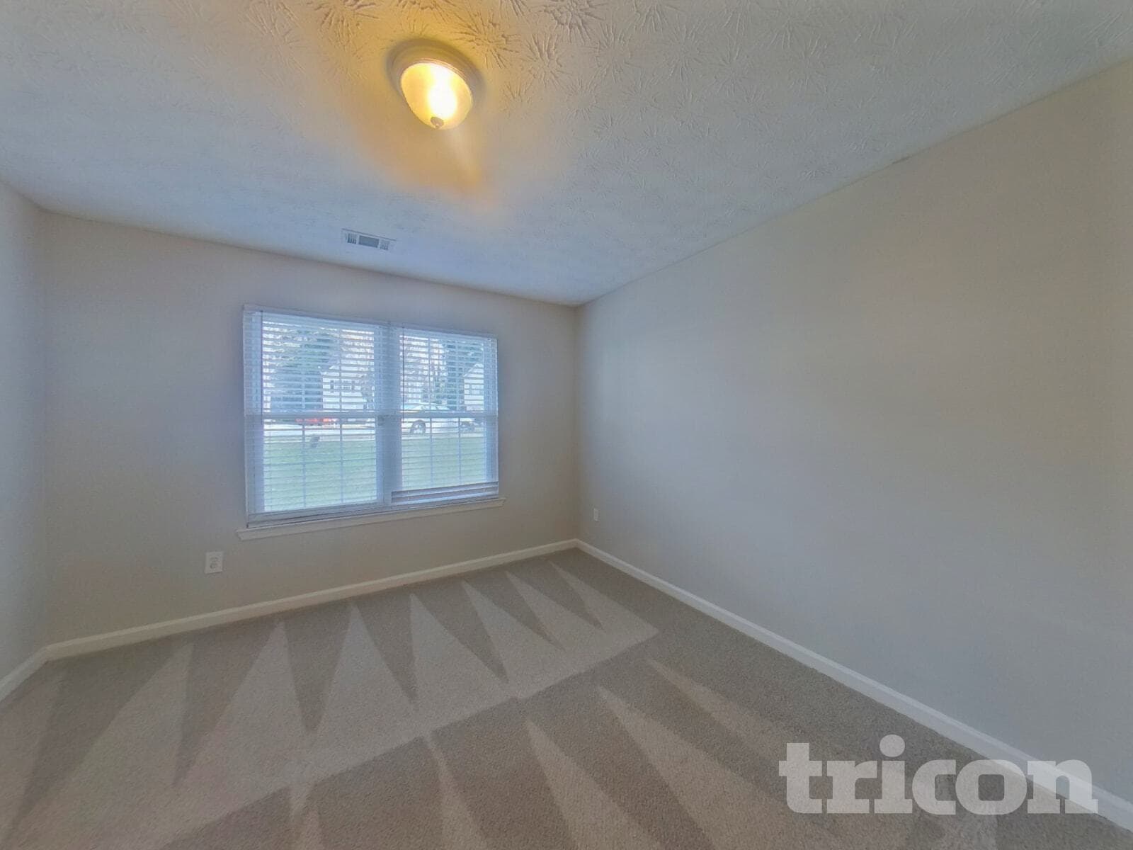 Building Photo - 1421 Highgrove Way