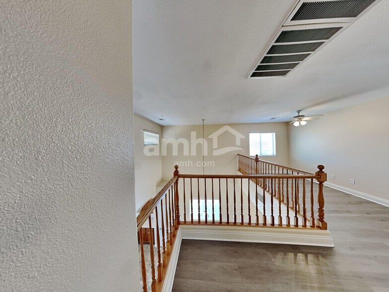 Building Photo - 5842 Crumbling Ridge St