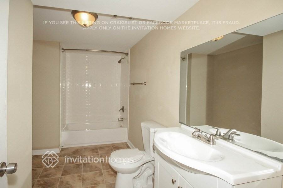 Building Photo - 3179 Terrace Dr