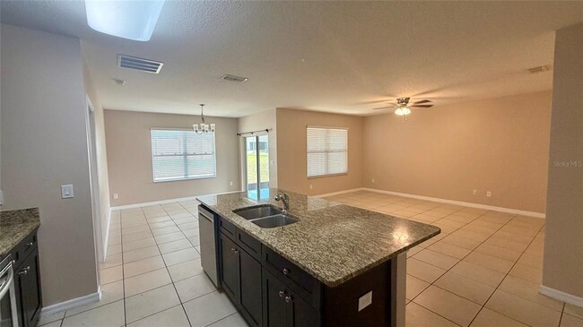 Building Photo - 3342 Landing Vw