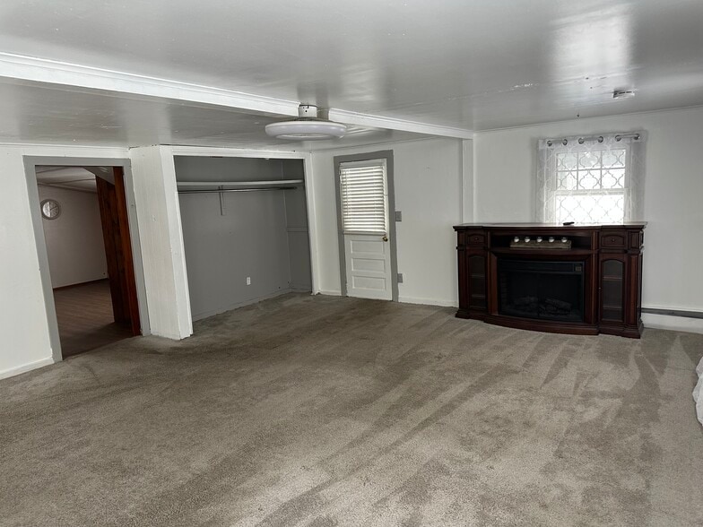 Bedroom 1 - 49 N Bridge St