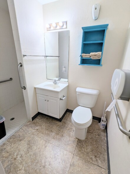 Building Photo - 5650 NW 219th Street Rd