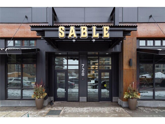 Building Photo - 728 N 3rd St