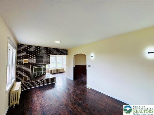 Building Photo - 2619 Broad St