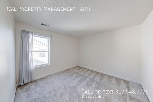 Building Photo - 10899 Veon Dr