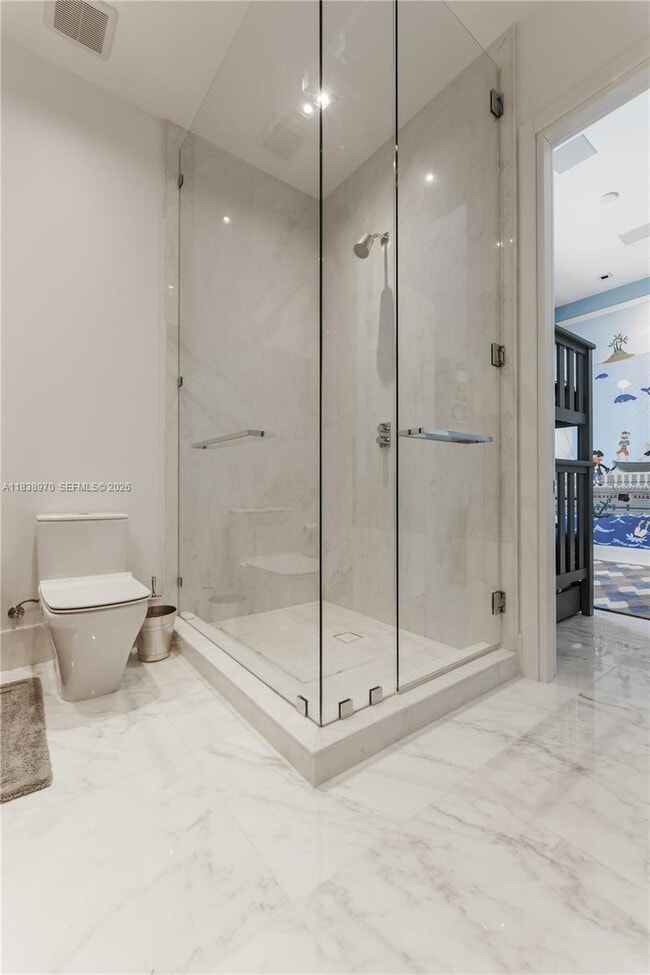 Building Photo - 17141 Collins Ave