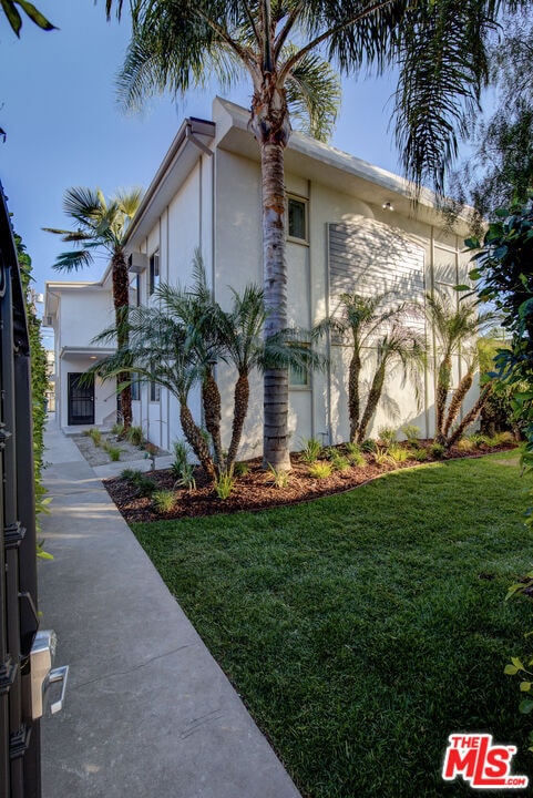 Building Photo - 2230 Redondo Blvd