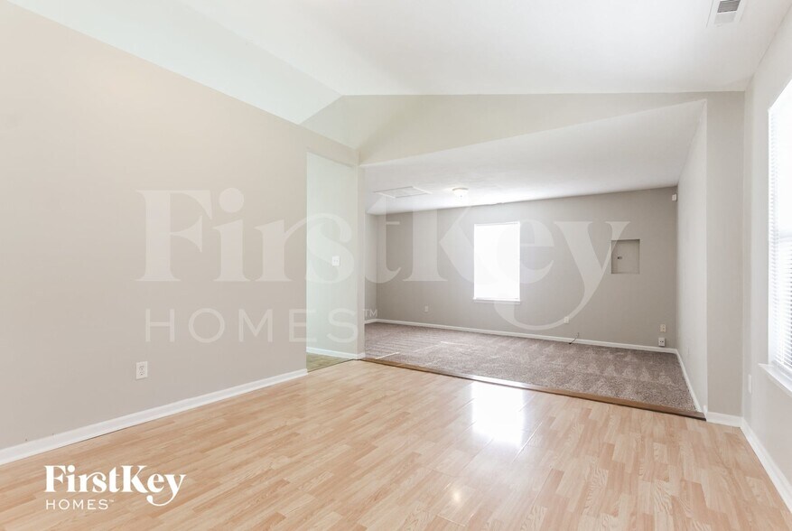 Building Photo - 5613 Simmul Ln