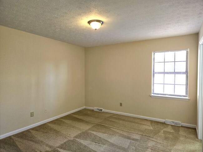 Building Photo - Belleau Woods Ranch Home  251222