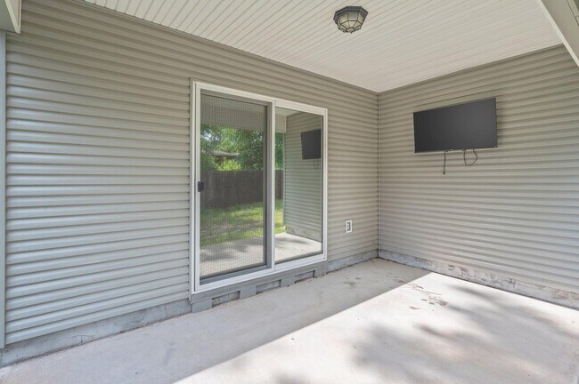 Building Photo - 646 Hunters Ridge Rd