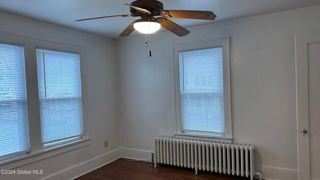 Building Photo - 46 Circular St