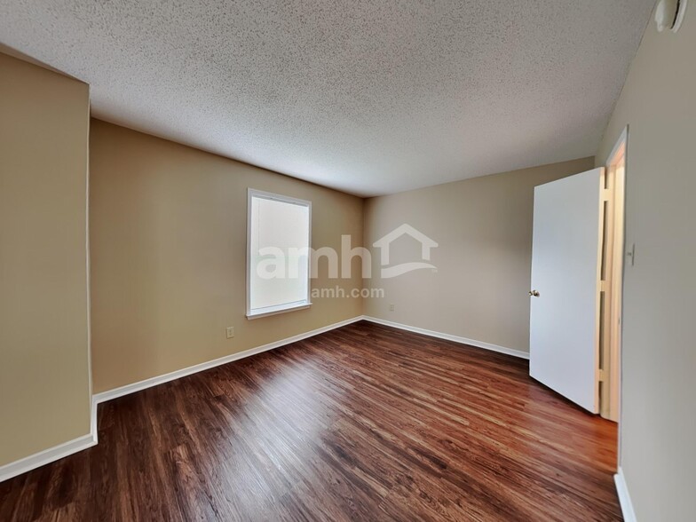 Building Photo - 8516 Adams Mills Pl