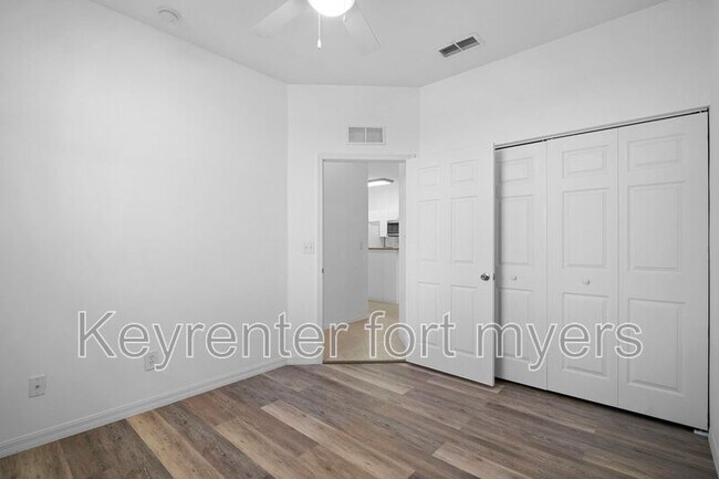 Building Photo - 4241 Bellasol Cir