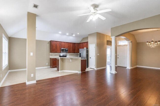 Building Photo - 3712 Claiborne Cir