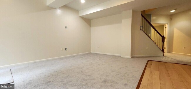 Building Photo - 13047 Quate Ln