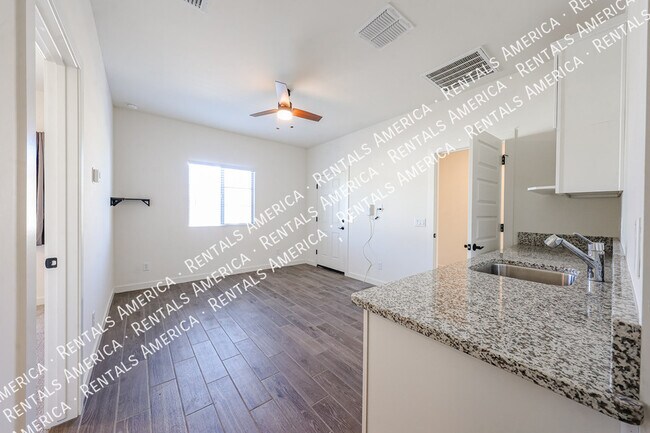 Building Photo - 12557 W Citrus Wy