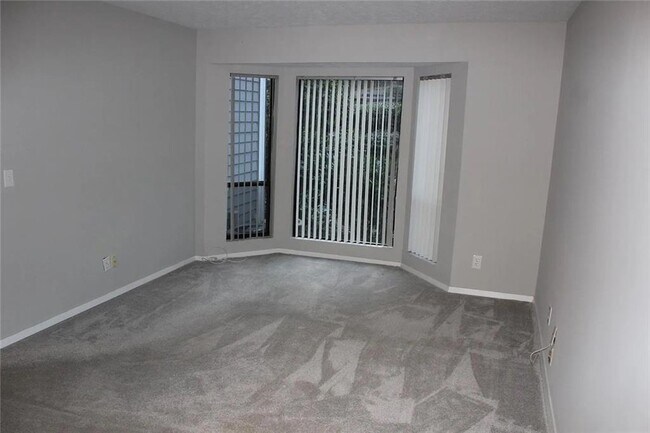 Building Photo - 204 Warm Springs Cir