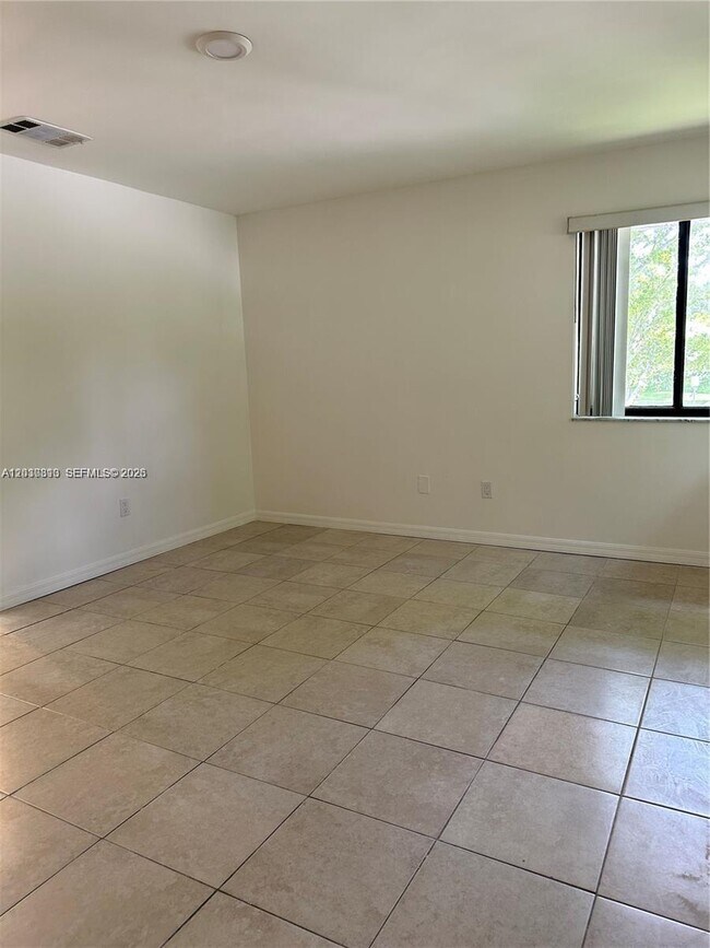 Building Photo - 9607 SW 138th Ave