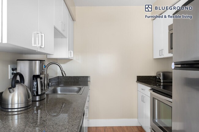 Building Photo - 600 N Whisman Rd