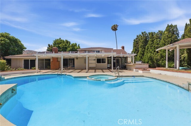 Building Photo - 1335 N Sarita Pl
