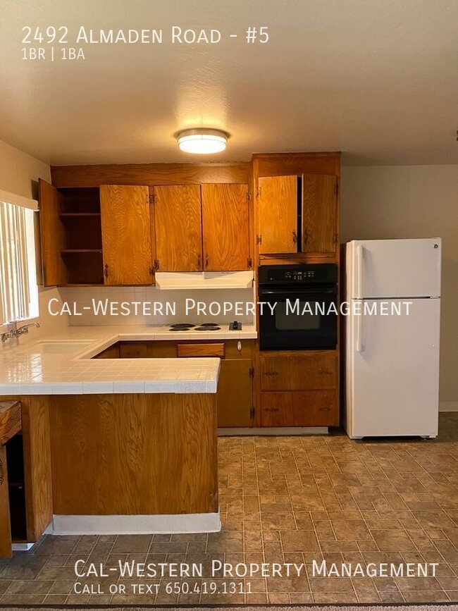 Building Photo - Nice 1 bed apartment on 2nd flr available now