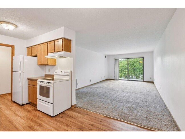 Building Photo - 4575 W 80th St Cir