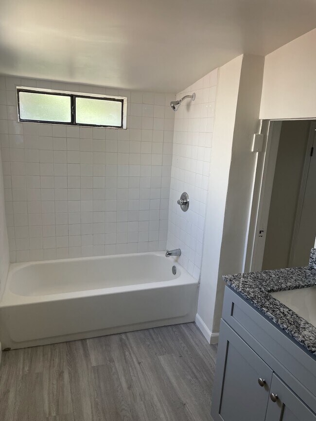 Building Photo - 4032 Cudahy St