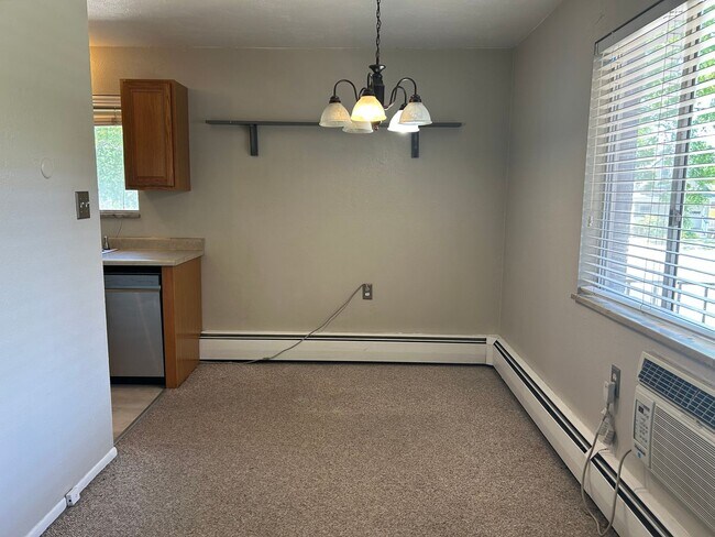 Building Photo - Prime Fort Collins Location – 2 Bedroom Apartment Available Now