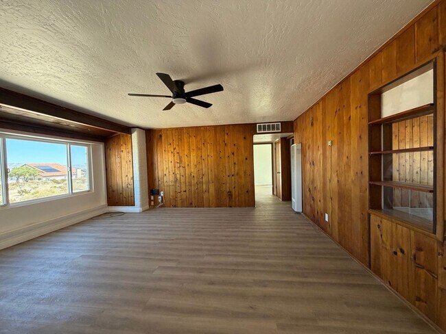 Building Photo - 261 Armory Rd
