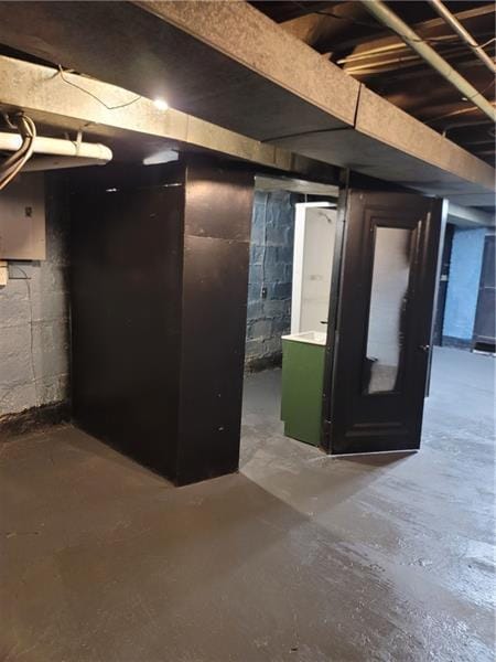 Building Photo - 3568 Beechwood Blvd