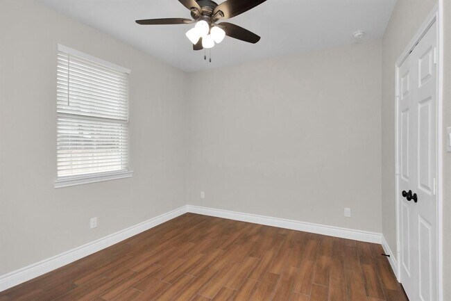 Building Photo - 14922 Indian Hill Trail