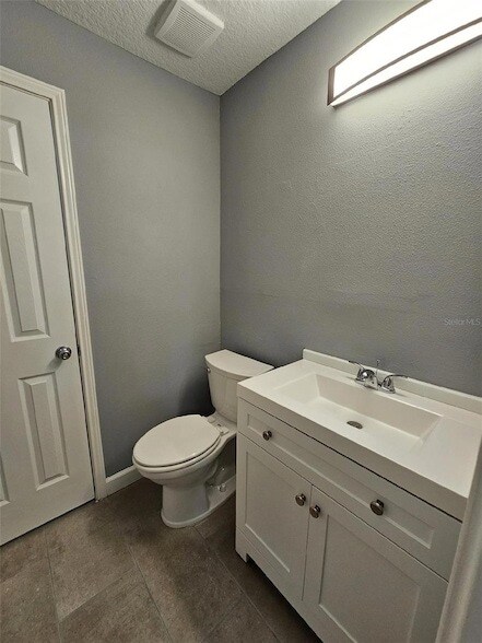 Building Photo - 2533 Grassy Point Dr