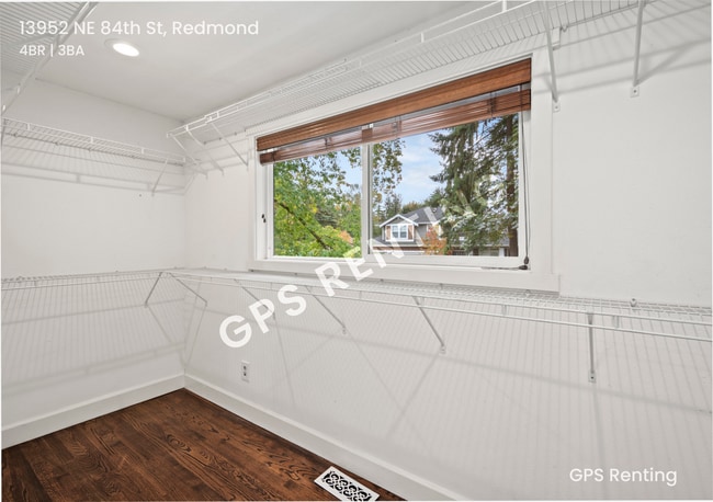 Building Photo - 13952 NE 84th St