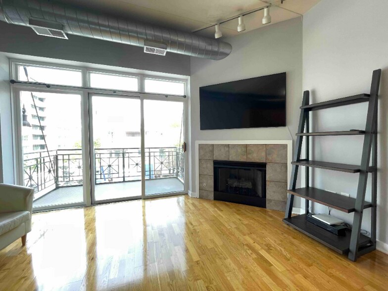 Building Photo - 1155 W Madison St